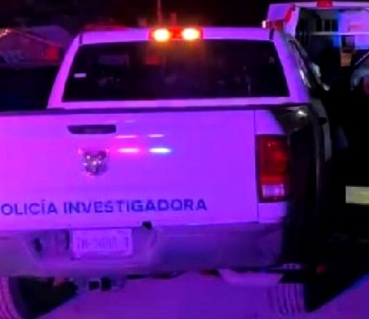 Hallan cadáver en la calle y cercas de un tianguis popular