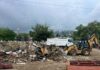Gran cantidad de basura y escombro fue retirada por Servicios Públicos de un terreno de Villahermosa