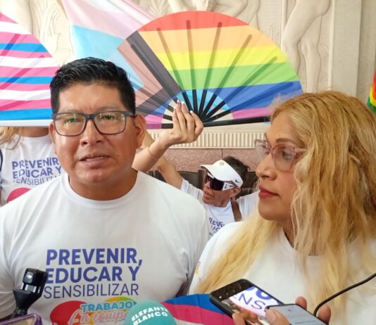 Mujeres trans recurren a amparos para lograr cambio de identidad y acceder a programas federales del Bienestar