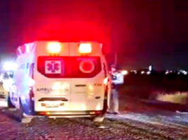 Sale lesionado tras ser impactado por una unidad en carretera a Monterrey
