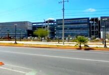 Unidad medica auxilia a persona tras quedar severamente lesionada por caída