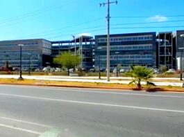 Unidad medica auxilia a persona tras quedar severamente lesionada por caída