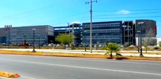 Unidad medica auxilia a persona tras quedar severamente lesionada por caída