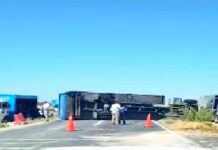 Vuelca unidad en carretera a Monterrey dejando daños materiales
