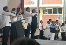 Alcaldesa y secretaria de economía inauguran ciclo escolar 2026/2027 en escuela primaria