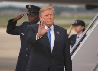 Trump refuerza presencia en Texas ante presión electoral para republicanos