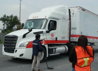 Surge una nueva generación de operadores del Autotransporte de Carga en el Cecati 193