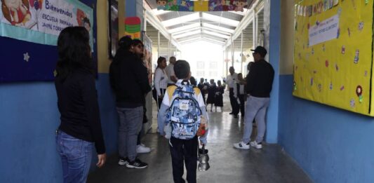 Quejas por cobro indebido de cuotas escolares, al Crede, dice jefe del organismo