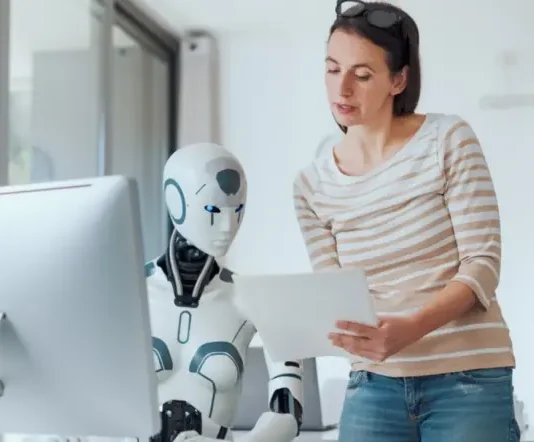 IA y robots entran al cuidado del Alzheimer: así ayudan a calmar y estimular a pacientes