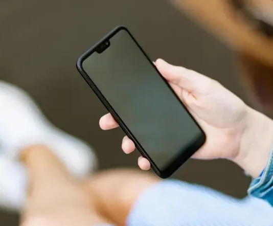 WhatsApp concentra 43% de las estafas por mensajería; víctimas alertan por uso de IA