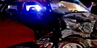 Accidente deja lesionados y daños en apartada colonia