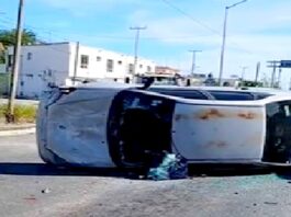 Accidente vial deja lesionados y daños en boulevard Oriente