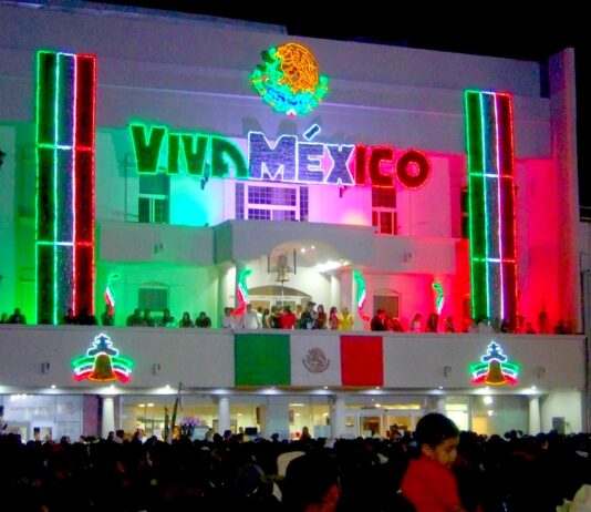 Alcalde Carlos Peña Ortiz, invitan a celebrar aniversario de la Independencia de México