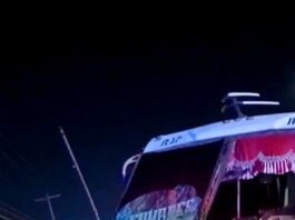 Aparatoso accidente deja cuantiosos daños en carretera Monterrey