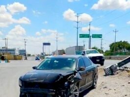 Aparatoso accidente deja daños en carretera al Puente Internacional Pharr