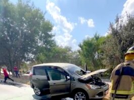 Bomberos acuden a conato de incendio de unidad