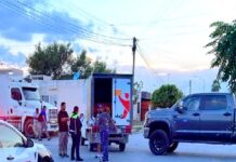 Chocan unidades y dejan daños materiales en apartada colonia