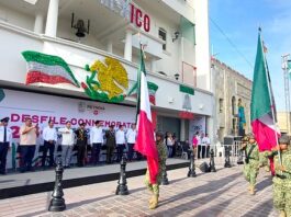 Desfilan Militares y ciudadanos los ovacionan con aplausos y vivas