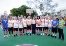 Entrega Mónica Villarreal cancha de básquetbol rehabilitada en la colonia Del Golfo