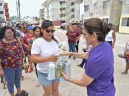 Atiende DIF Tampico con paquetes alimentarios a familias de la colonia Luis Donaldo Colosio
