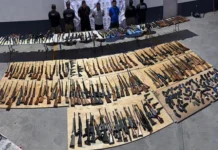 Cárteles se quedan sin arsenal de alto poder: Detienen a 3 personas que traían 210 armas desde Texas