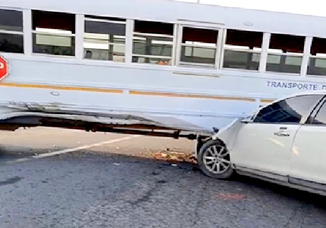 Otra de transporte público deja lesionados y daños (1)