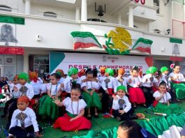 Realizan desfile cívico y militar con motivo del día de la Independencia