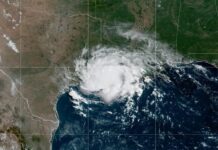 Emergencia por inundaciones en Texas: Edouard descarga más de 50 cm de lluvia y sigue lloviendo