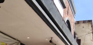 Camión choca contra el restaurante el Flamingo