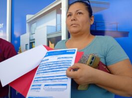 Usuarios se sienten estafados, protestaron hoy contra una financiera llamada crevi