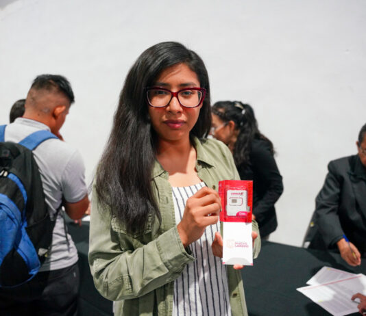 Entrega municipio 10 mil tarjetas SIM a estudiantes del Tec y de la Normal