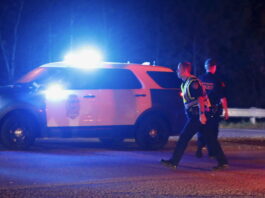 Exige justicia para su hermano murió en Carolina del Norte a manos de policías