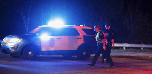 Exige justicia para su hermano murió en Carolina del Norte a manos de policías