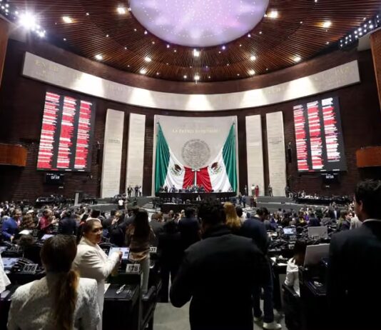 El oficialismo aprueba en lo general la “Ley anti memes” sin proteger la libertad de expresión