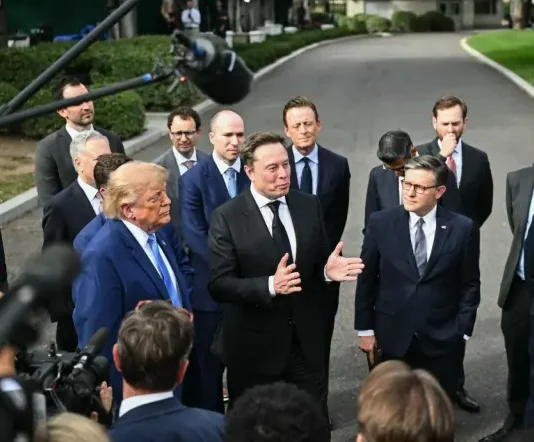 La agencia de protección al consumidor de Estados Unidos investiga a gigantes de la IA