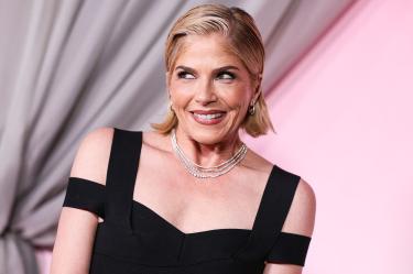 Arrestan a Selma Blair, actriz de “Legalmente rubia”, tras pegar y morder a tripulantes de un avión