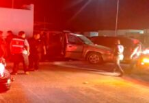 Aparatoso accidente deja unos lesionados y cuantiosos daños materiales