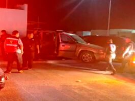 Aparatoso accidente deja unos lesionados y cuantiosos daños materiales