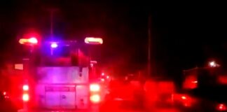 Bomberos acuden a conato de incendio en unidad en la Almaguer