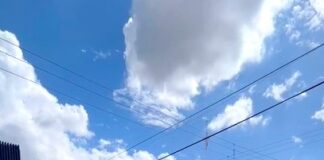 Bomberos acuden a conato de incendio de camión tipo pipa