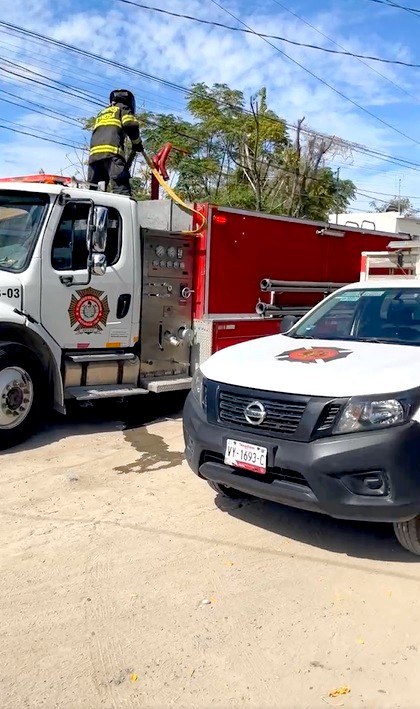 Bomberos acuden a conato de incendio en vivienda (2)