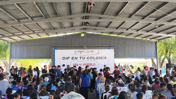 Ciudadanos se benefician con programas (3)