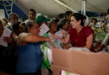 Mónica Villarreal, entrega más de mil equipos de trabajo y apoyo alimentario a despicadoras