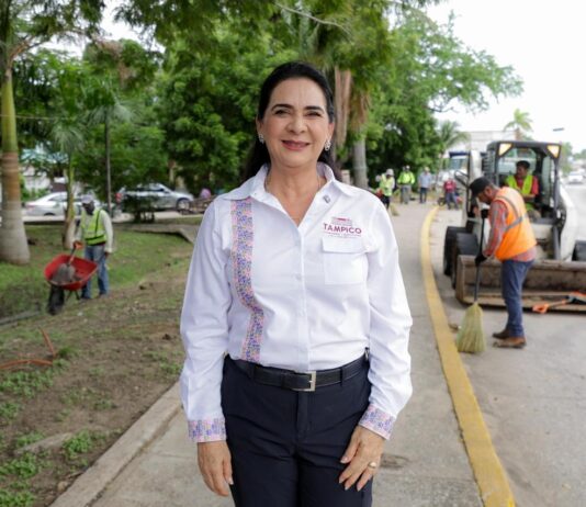 Supervisa Mónica Villarreal mantenimiento de canales pluviales