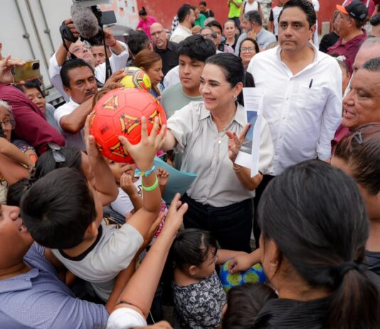 Lleva Mónica Villarreal servicios y apoyos a la colonia Nuevo Amanecere