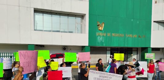 Protestan trabajadores del IMSS, exigen mejor salario y que se retome el régimen de pensiones y jubilaciones