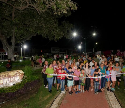 Entrega Mónica Villarreal rehabilitación del parque Valladolid en la colonia Insurgentes