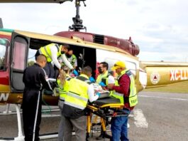 Trasladan en aeronave médica a paciente a unidad de quemados del hospital general de Victoria