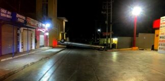 Vuelca unidad y la dejan abandonada en el Pedro José Méndez