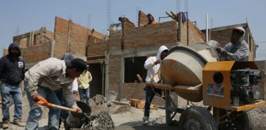 Hay trabajo en la construcción, pero alto costo de los materiales impacta en la vivienda